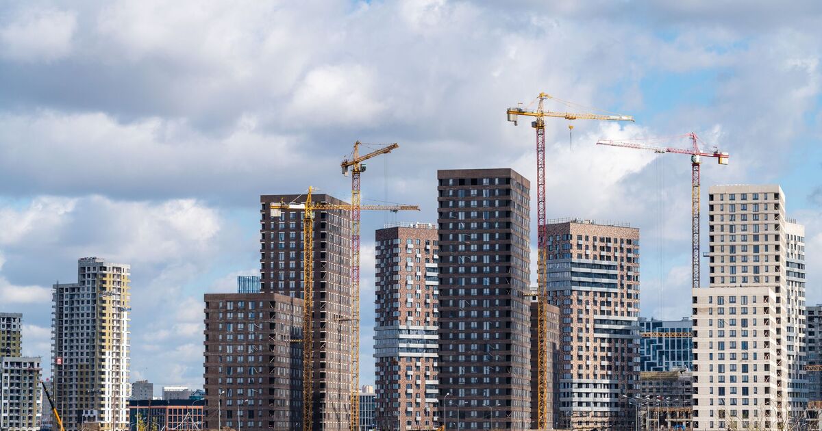 Russian economy meltdown as construction companies plunge into bankruptcy - &pound;900k debt